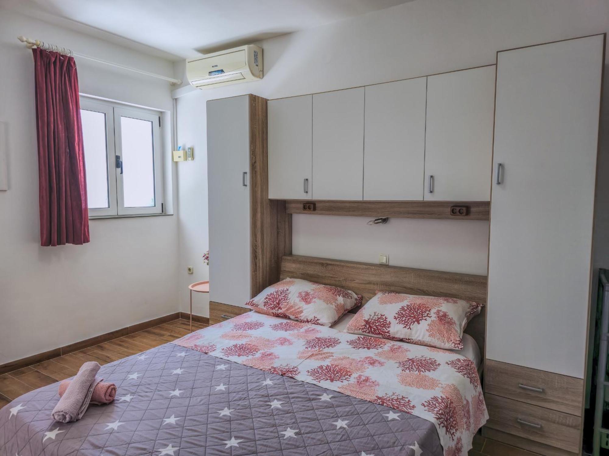 Apartments Neda Omis Ruang foto